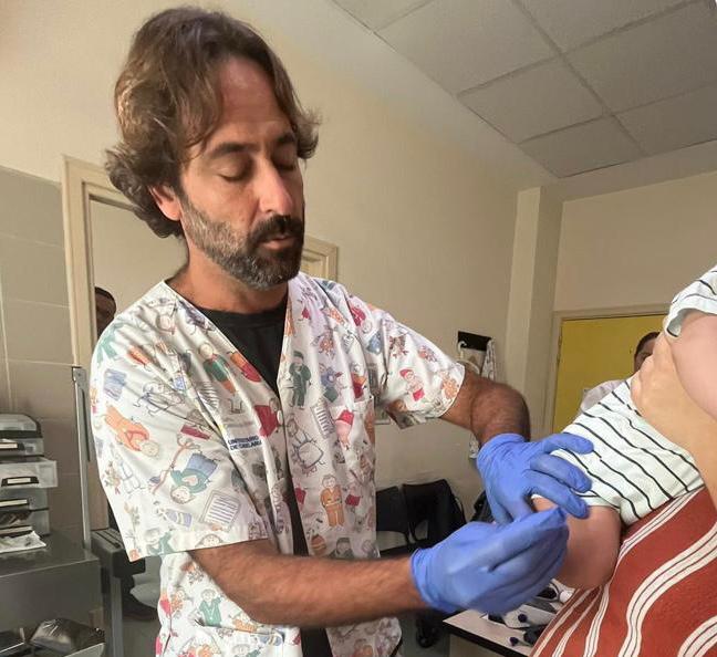 Sanidad inmuniza contra el VRS a más de 6.500 neonatos y lactantes en los tres últimos meses de 2025