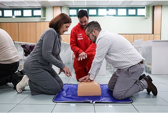 HIPERDINO CONVIERTE VARIOS DE SUS ESTABLECIMIENTOS EN ESPACIOS CARDIOPROTEGIDOS