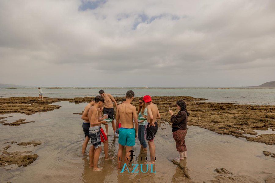 Las Canteras se convierte en un aula científica con el proyecto ‘Laboratorio Marino’ con la colaboración de Ciudad de Mar